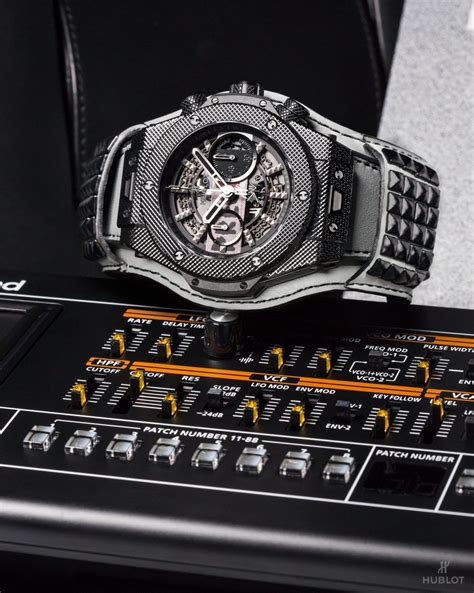 tonneau hublot|hublot depeche mode.